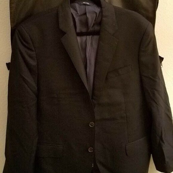 BUTTONED DOWN Men's Slim Fit Italian Wool Suit